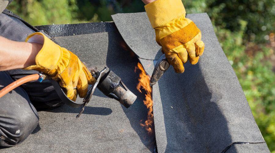 Professional residential roofers in Mahomet, IL